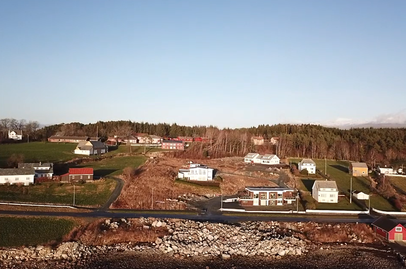 Einebustad i Sandvikjo
