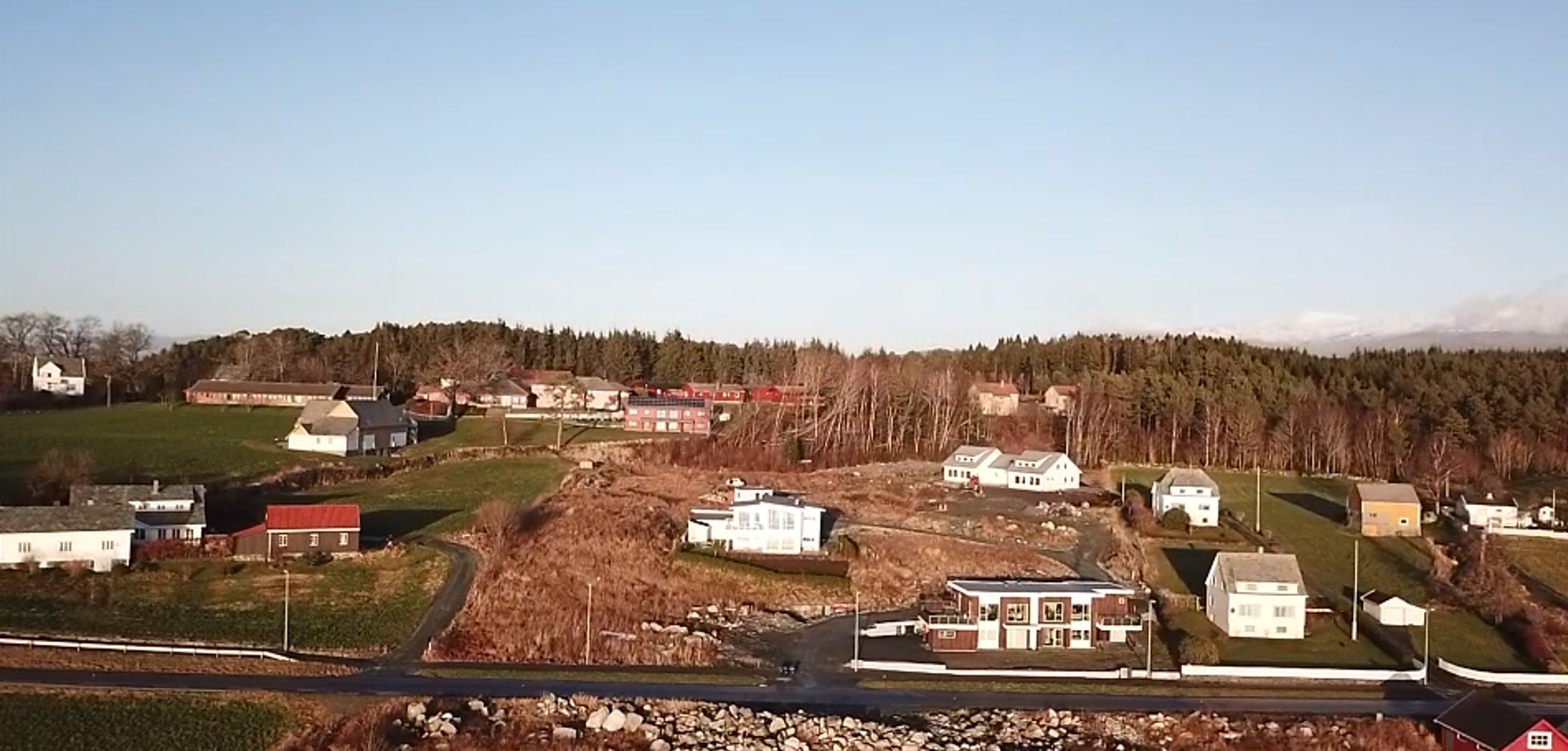 Einebustad i Sandvikjo